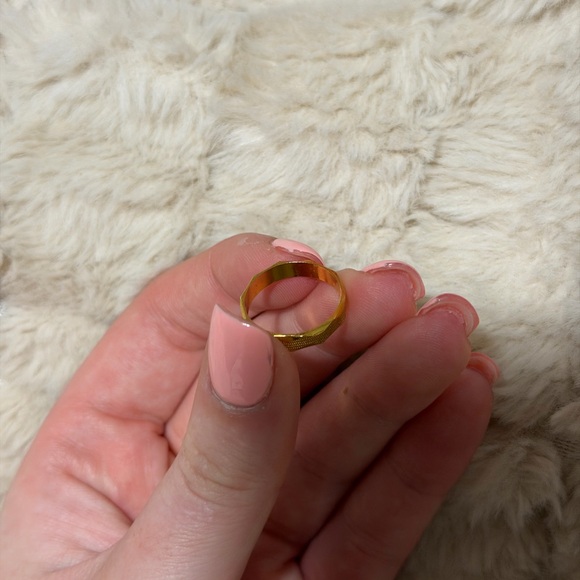 Gold Textured Ring - Picture 3 of 3